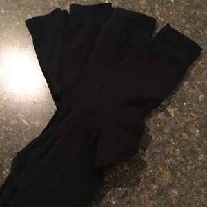 Men’s black cotton dress socks